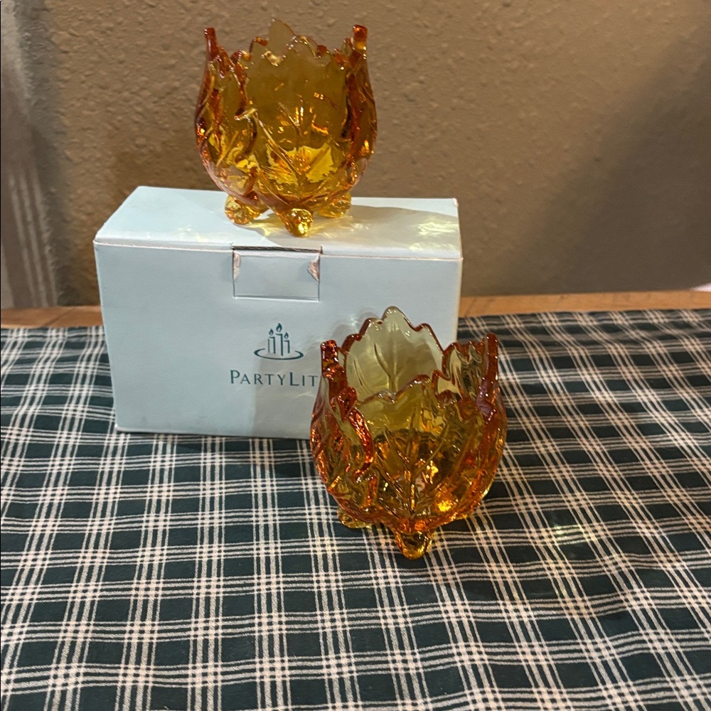 PartyLite- Oak Leaf Votive Pair - Picture 3 of 6